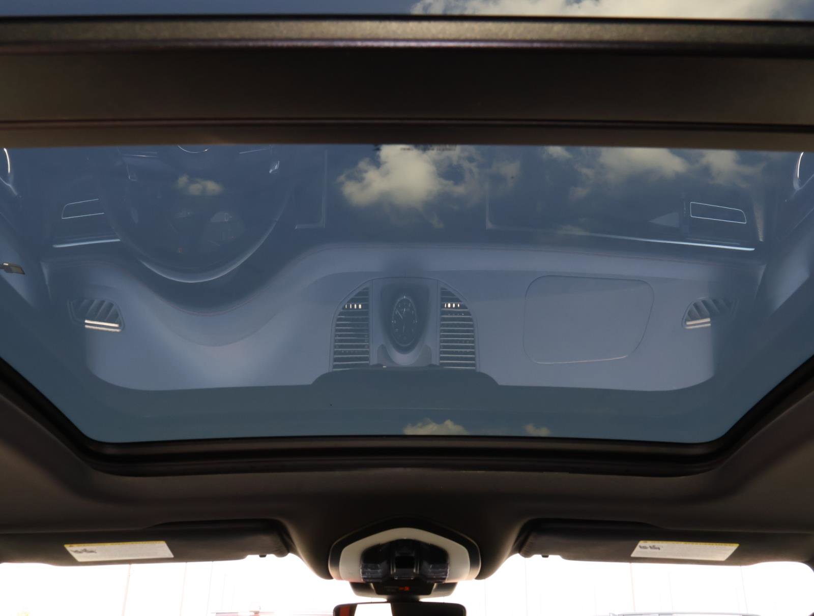 Used 2023 Porsche Macan S image 13