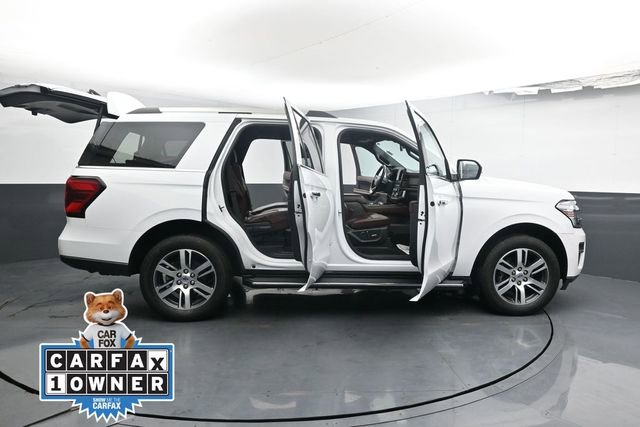 Used 2023 Ford Expedition Limited AWD/4WD image 41