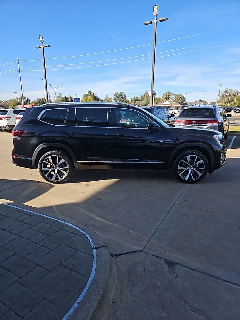 New 2026 Volkswagen Atlas SEL Premium R-Line image 4