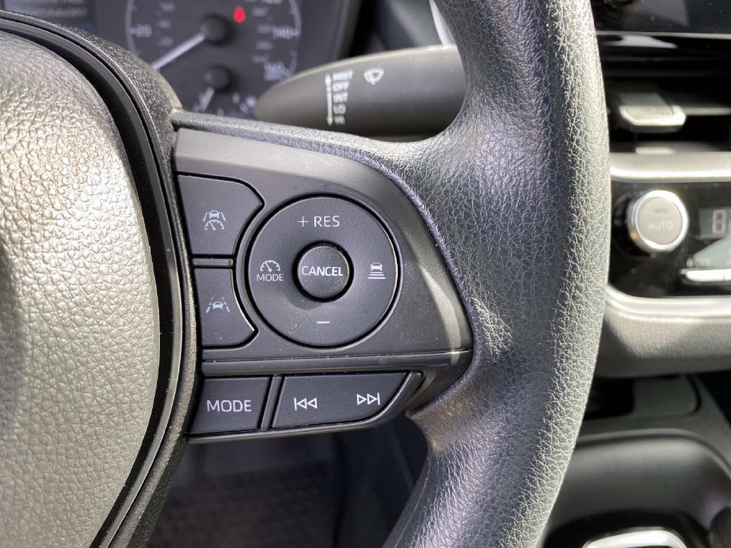 Used 2025 Toyota Corolla LE w/ LE Premium Package FWD image 15