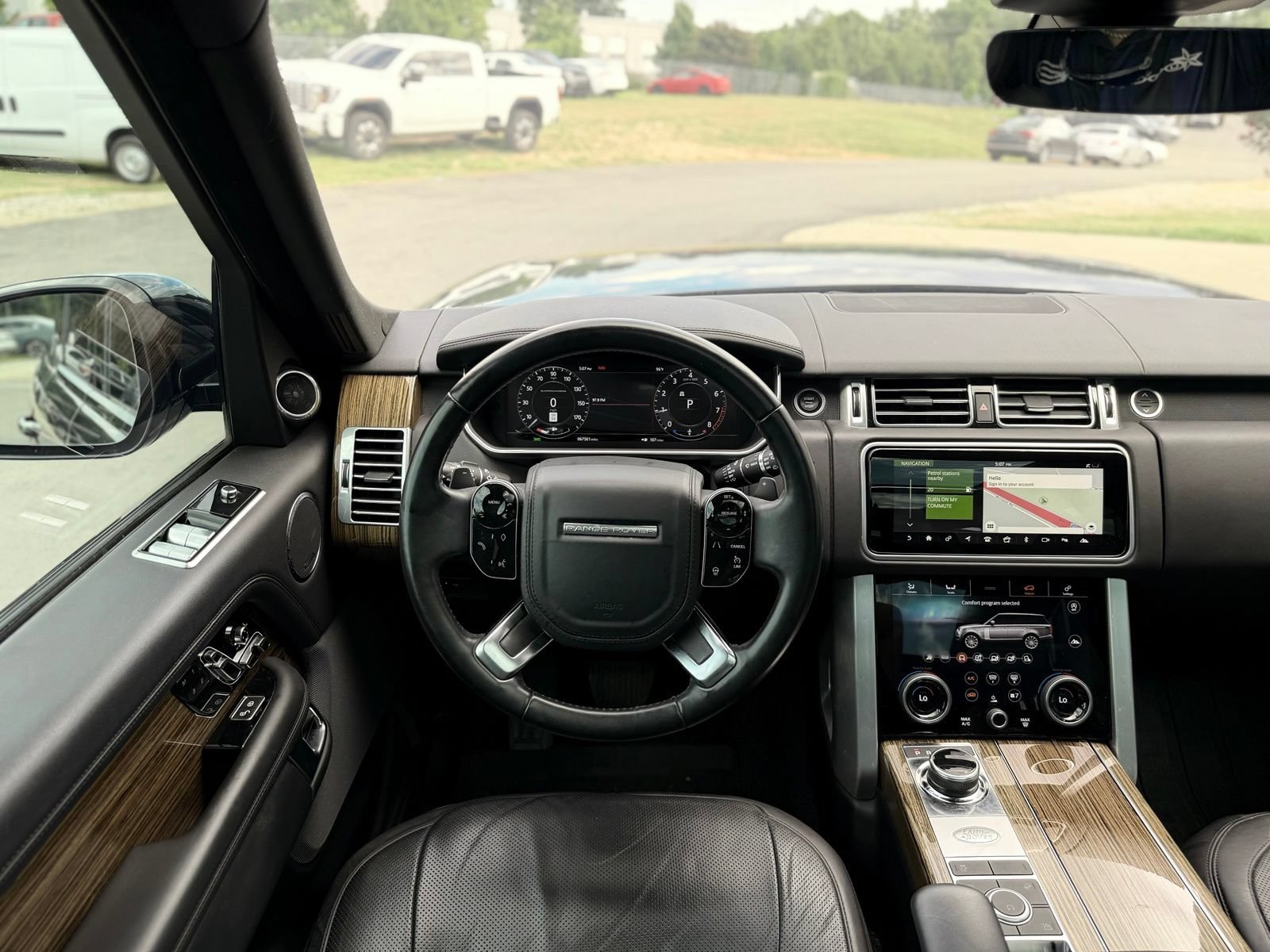 Used 2018 Land Rover Range Rover Supercharged AWD/4WD image 38