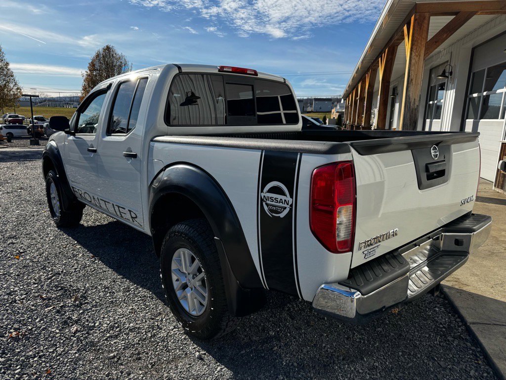 Used 2016 Nissan Frontier SV AWD/4WD image 7