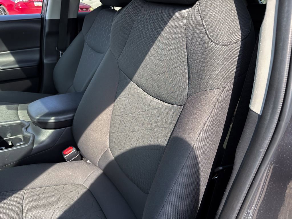 Used 2024 Toyota RAV4 XLE image 18