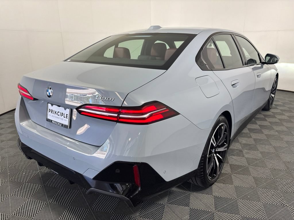 Certified 2026 BMW 530i w/ M Sport Package RWD image 5