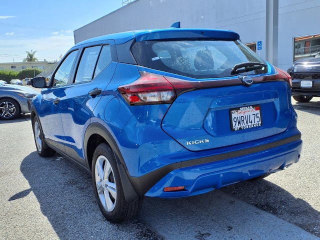 Certified 2025 Nissan Kicks Play S FWD image 4