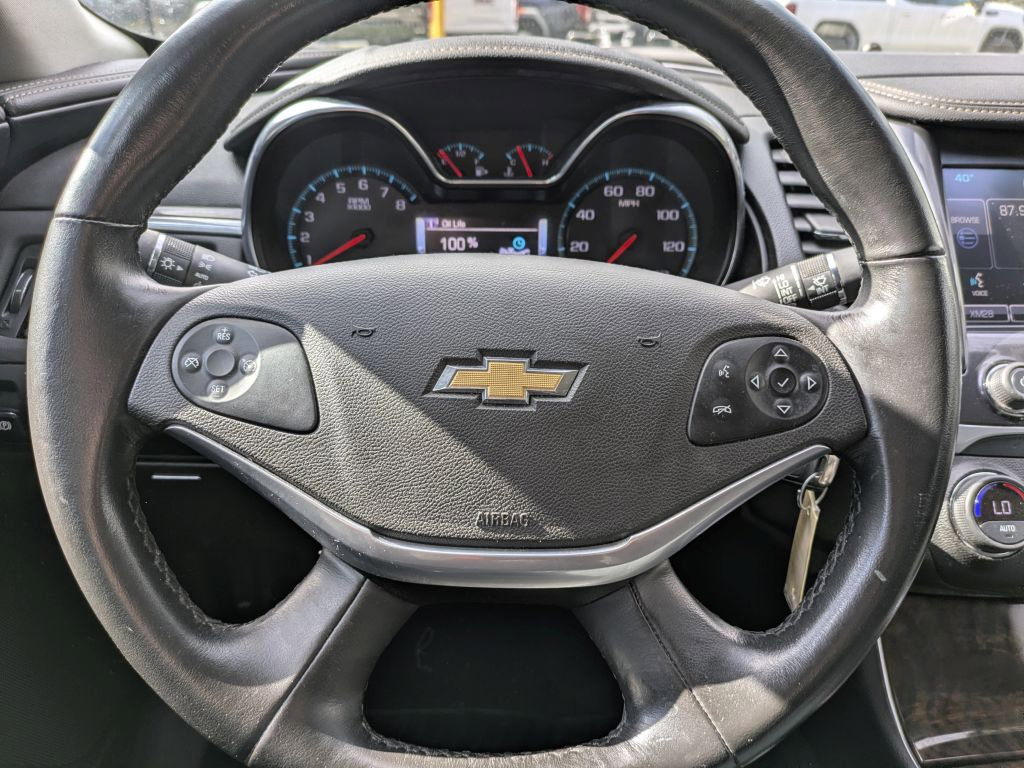 Used 2014 Chevrolet Impala LT w/ Convenience Package image 15