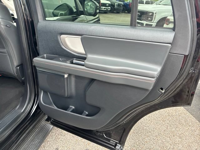 Used 2025 Ford Expedition Active AWD/4WD image 49