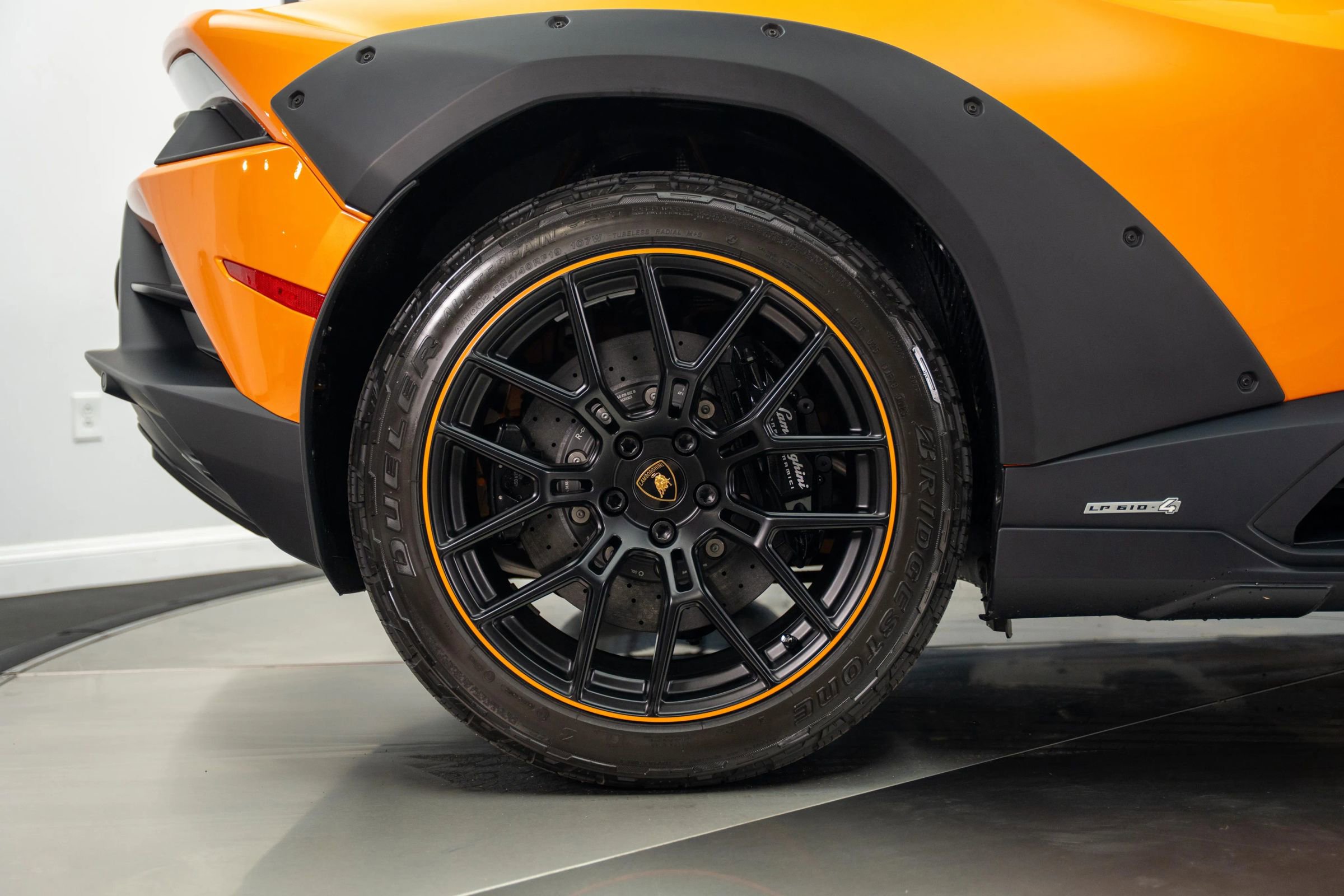 Used 2023 Lamborghini Huracan Sterrato image 21