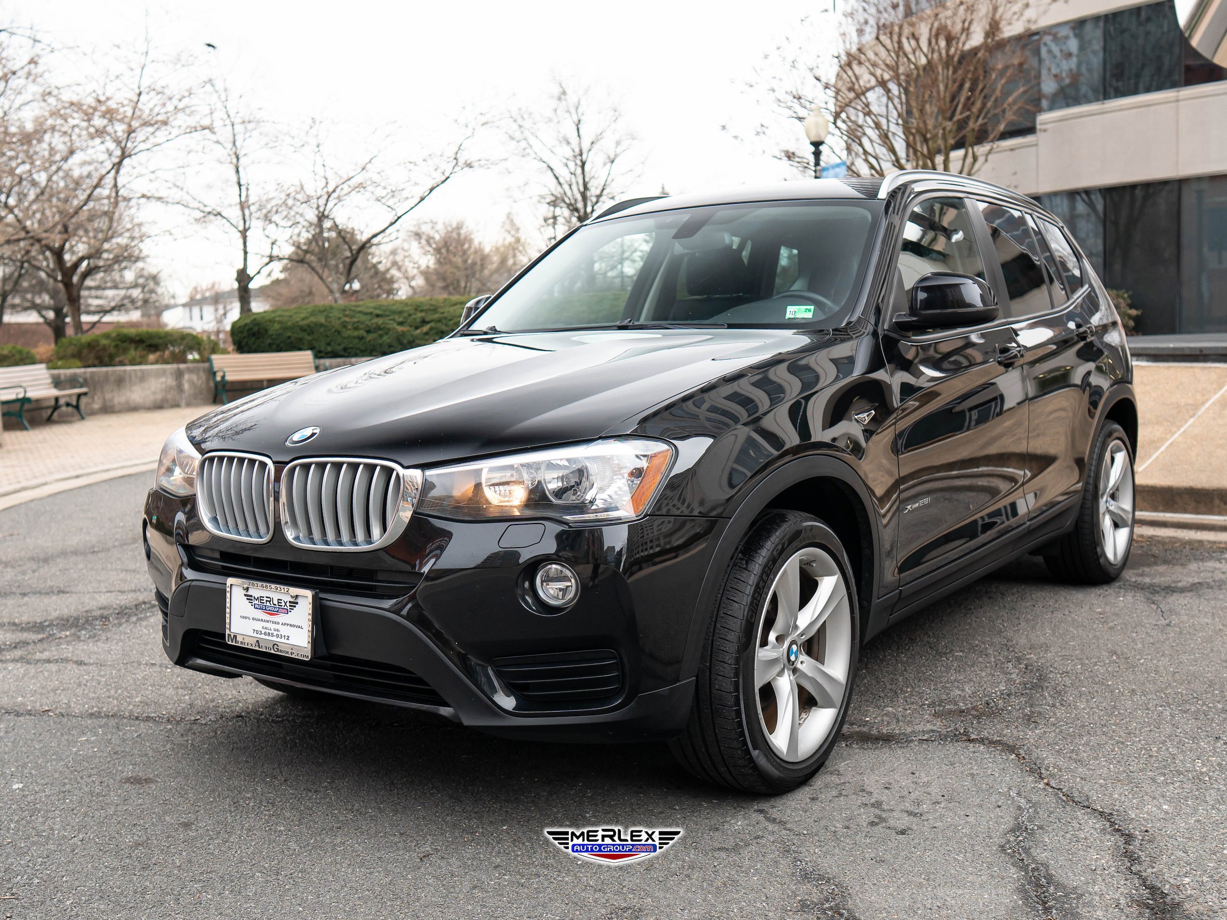 Used 2017 BMW X3 xDrive28i AWD/4WD image 3