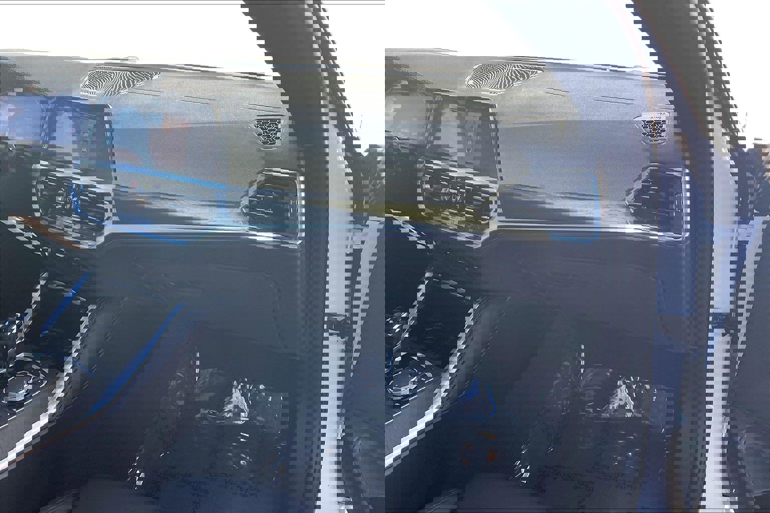 Used 2021 BMW 430i xDrive Coupe w/ M Sport Package image 21