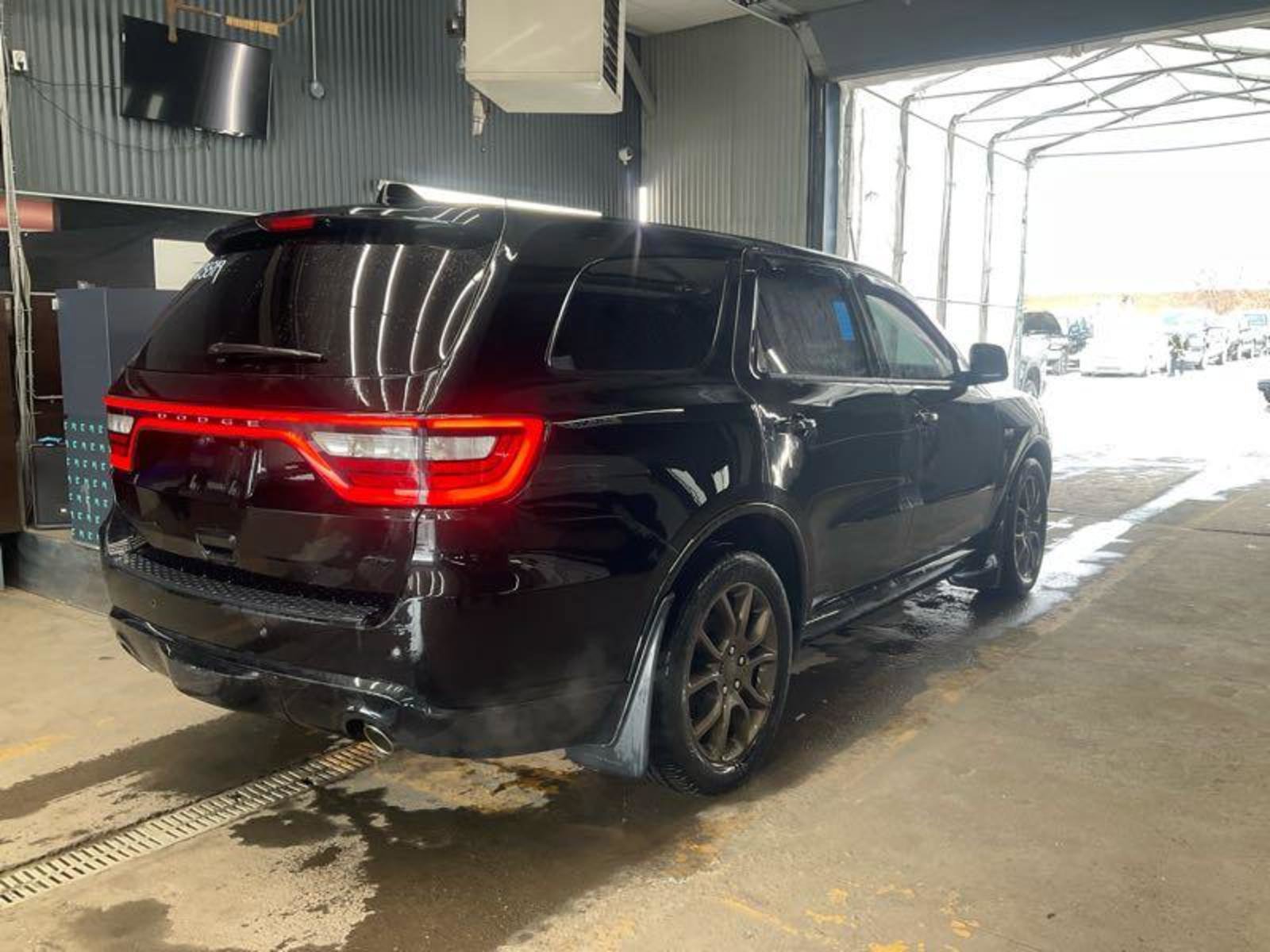 Used 2018 Dodge Durango GT AWD/4WD image 3