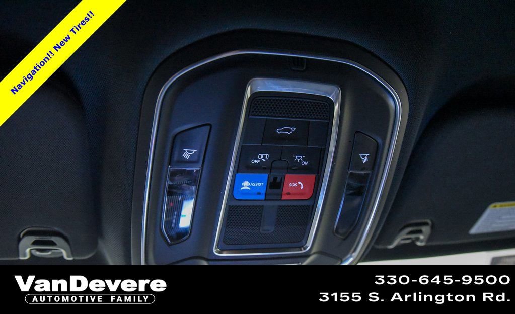 Used 2024 Jeep Wagoneer Series III AWD/4WD image 28