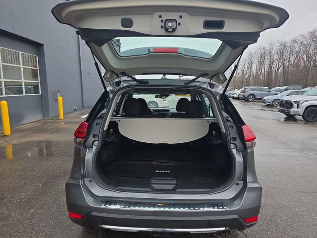 Certified 2020 Nissan Rogue S image 25