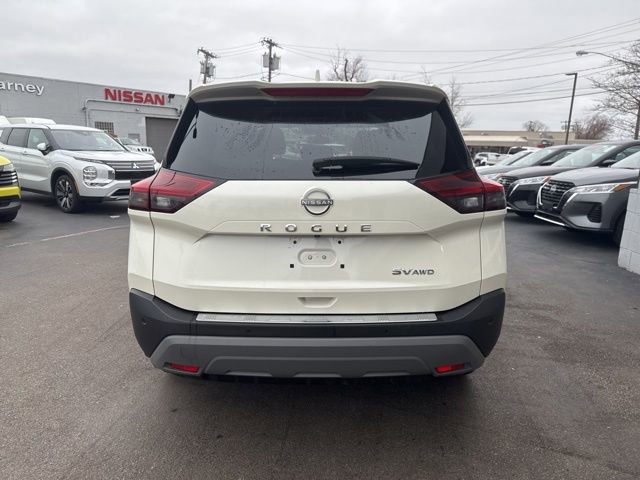 Used 2023 Nissan Rogue SV AWD/4WD image 3