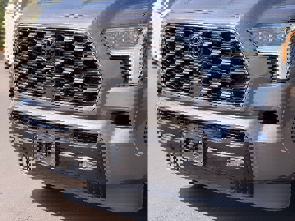 Used 2024 Toyota Sequoia Platinum image 9