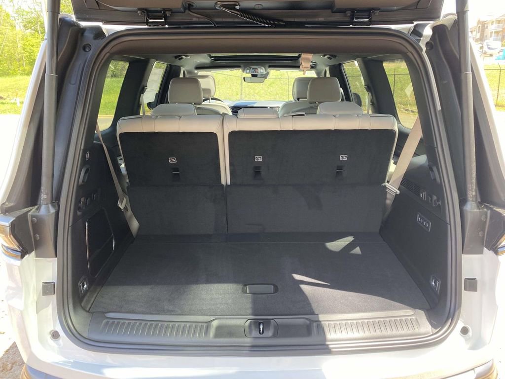 New 2026 Jeep Grand Wagoneer 2WD image 33