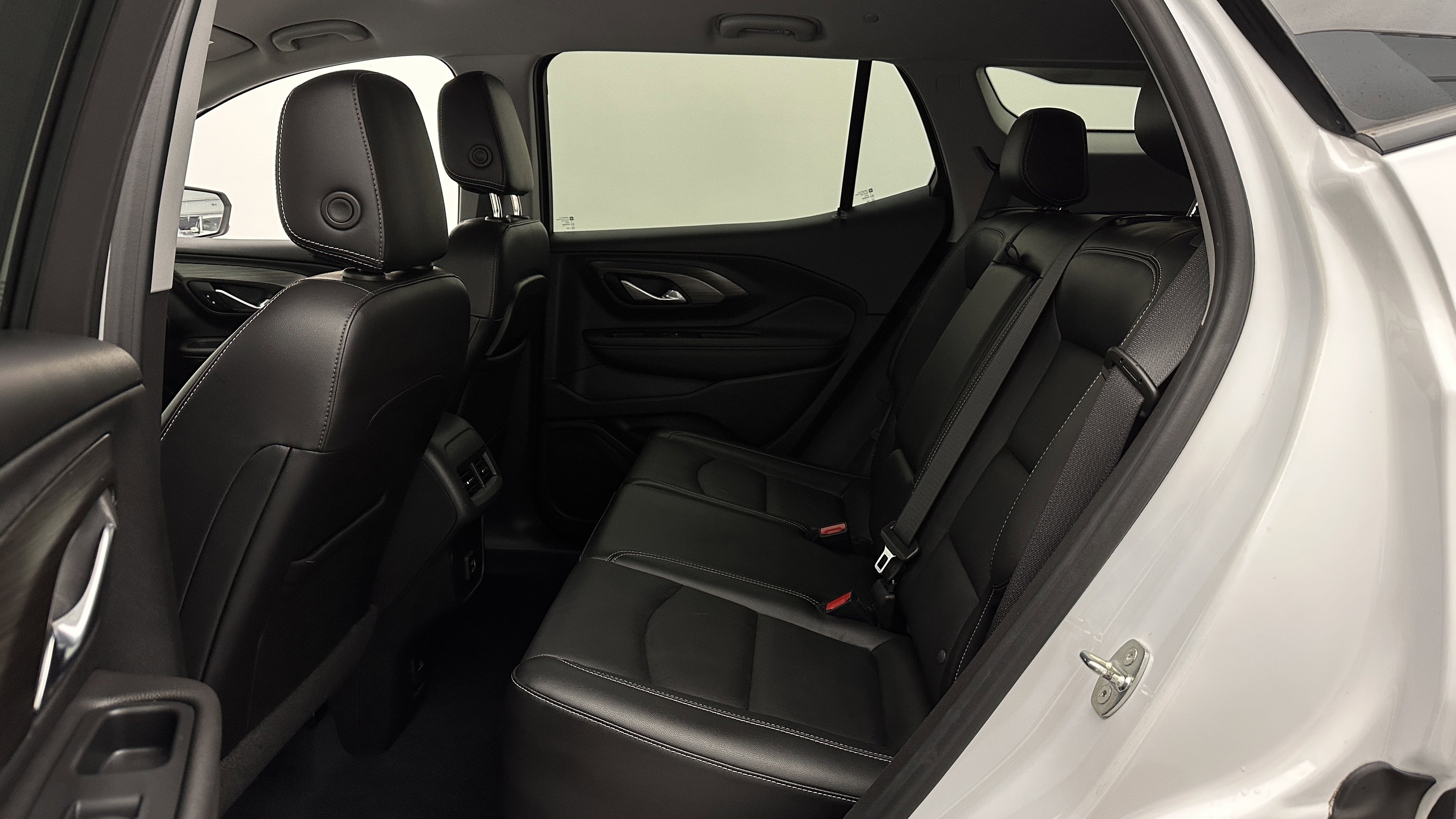 Used 2022 GMC Terrain SLT image 26