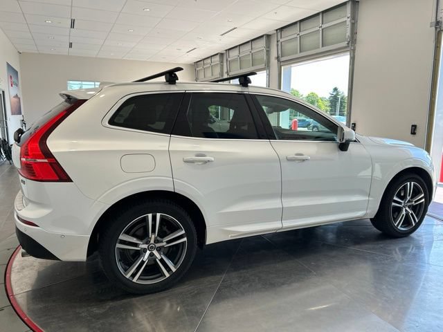 Used 2018 Volvo XC60 T6 Momentum w/ Vision Package AWD/4WD image 8