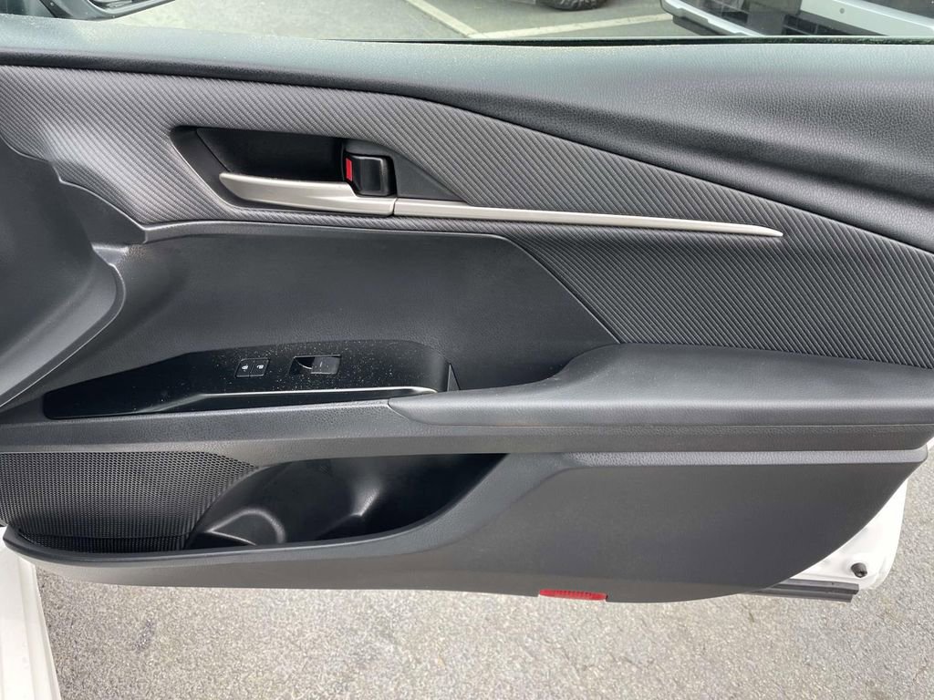 Used 2025 Toyota Camry SE w/ Convenience Package image 46