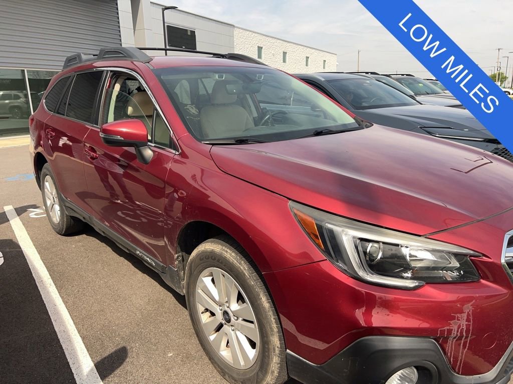 Used 2019 Subaru Outback 2.5i Premium AWD/4WD image 1