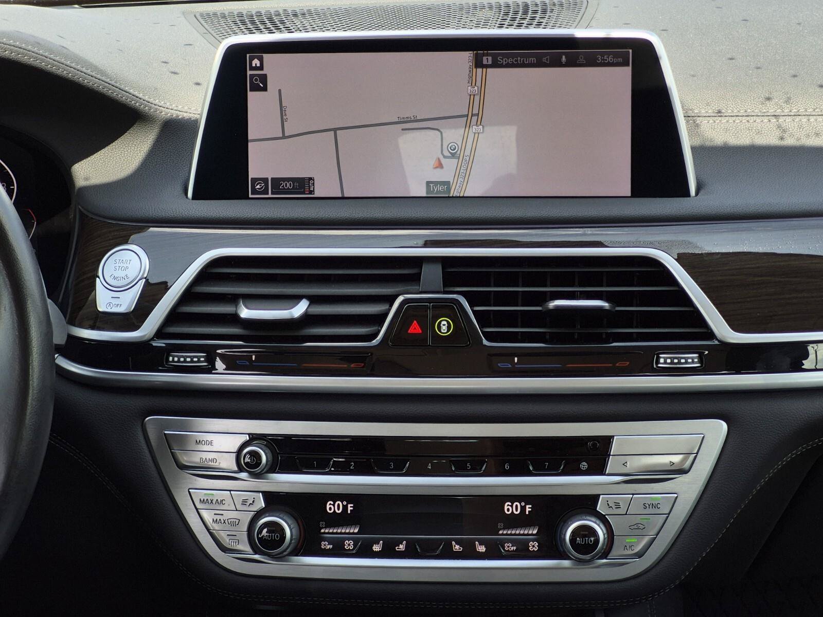 Used 2021 BMW 740i w/ Premium Package RWD image 18