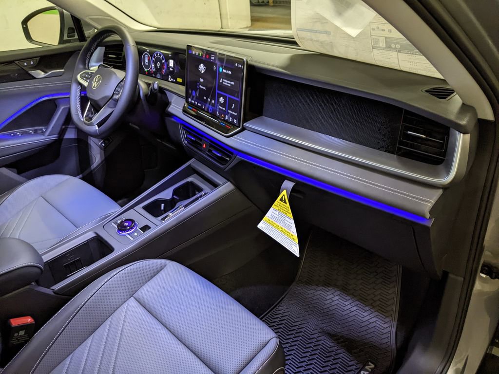 New 2026 Volkswagen Tiguan SE AWD/4WD image 16