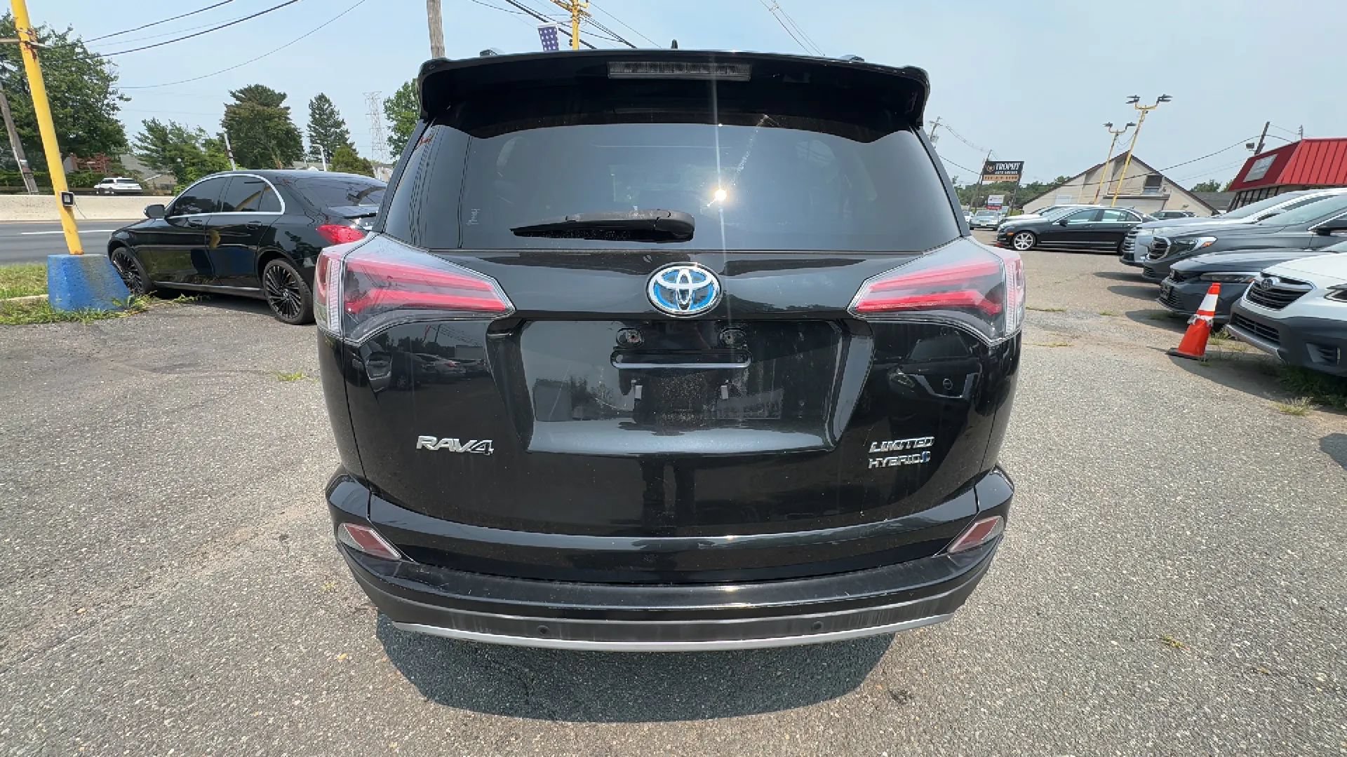 Used 2018 Toyota RAV4 Limited AWD/4WD image 6