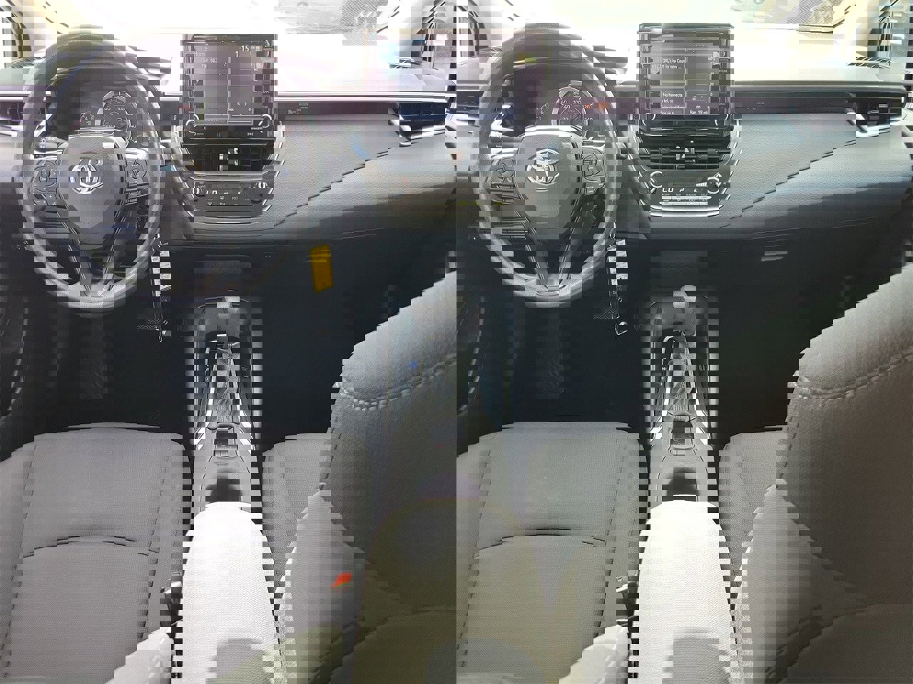 Used 2022 Toyota Corolla LE image 12