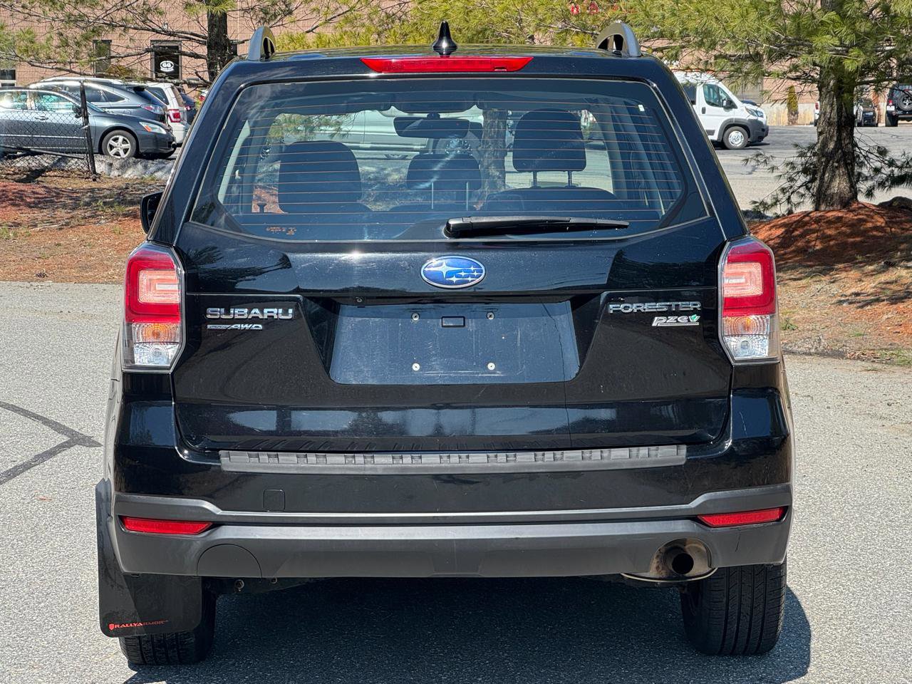 Used 2017 Subaru Forester 2.5i w/ Alloy Wheel Package AWD/4WD image 5