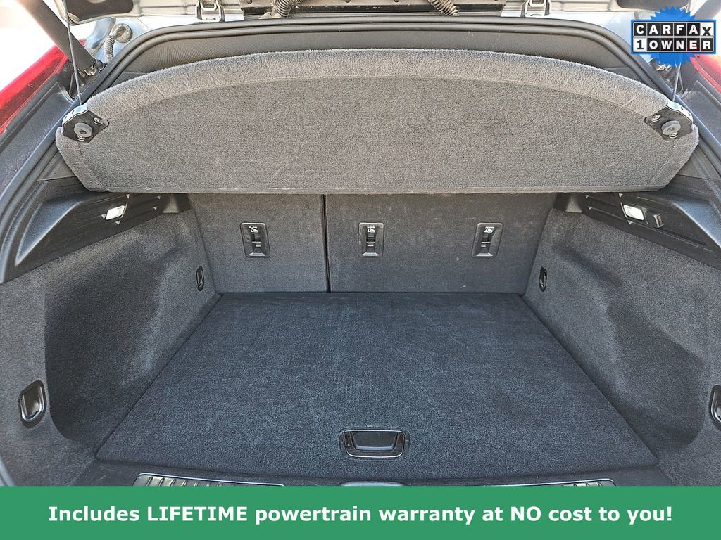 Used 2024 Cadillac XT4 Premium Luxury image 10