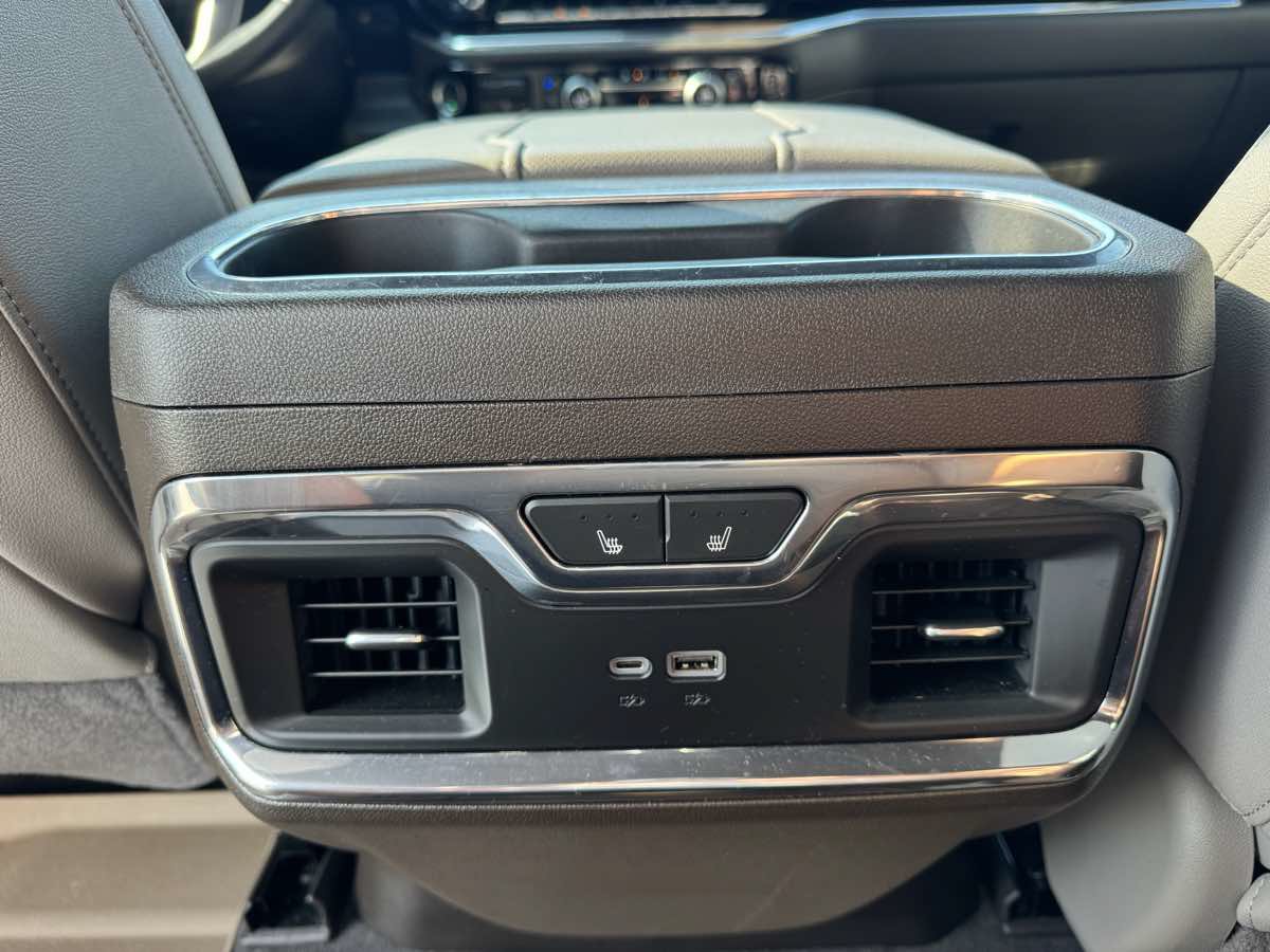 Used 2024 GMC Sierra 1500 SLT w/ SLT Premium Plus Package AWD/4WD image 27