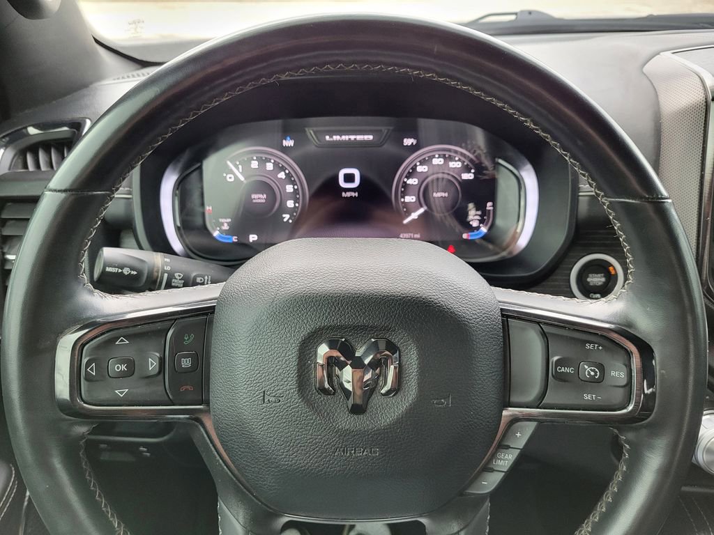 Used 2024 RAM 1500 Limited w/ Body Color Bumper Group image 30