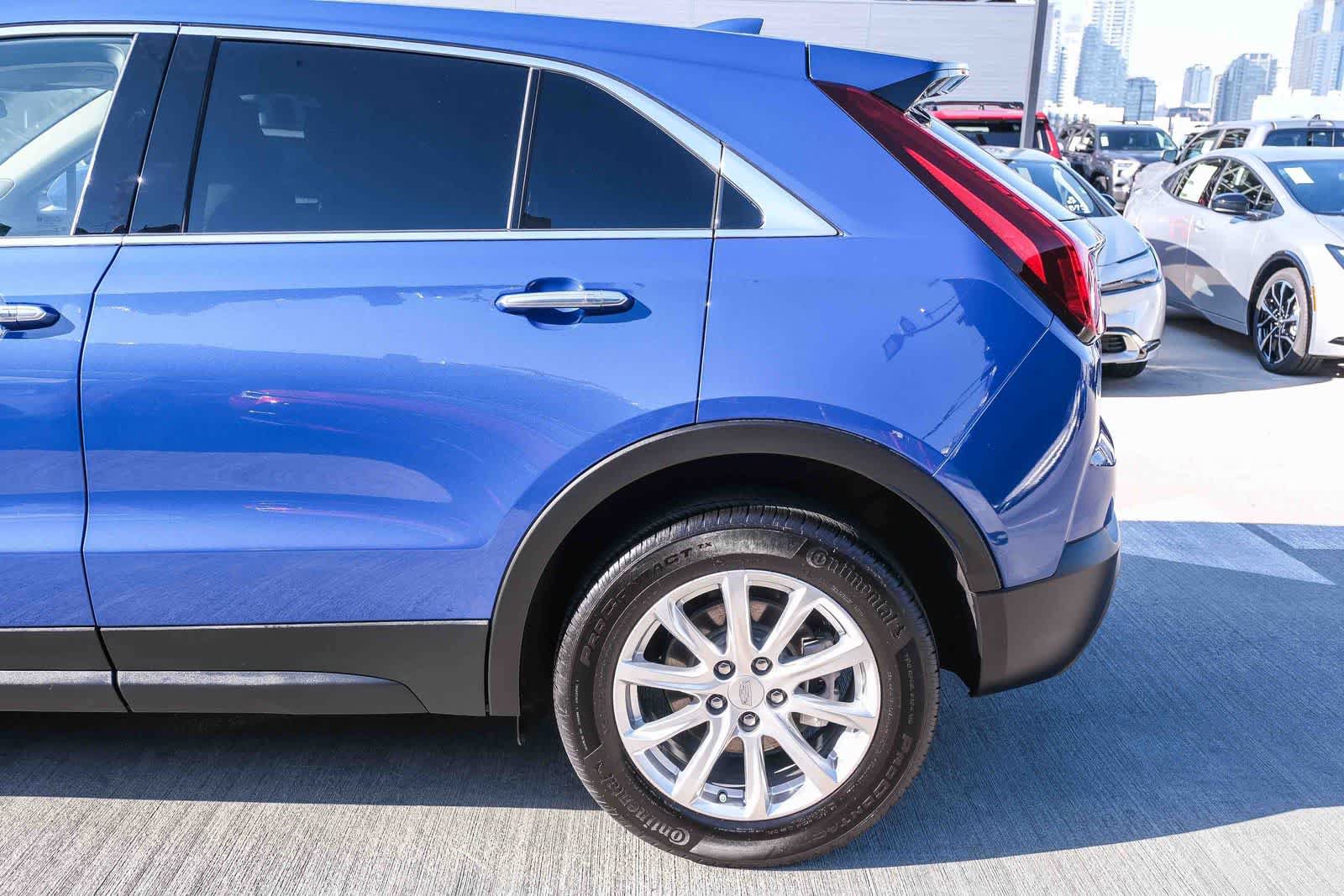 Used 2023 Cadillac XT4 Luxury w/ Driver Awareness Package FWD image 8