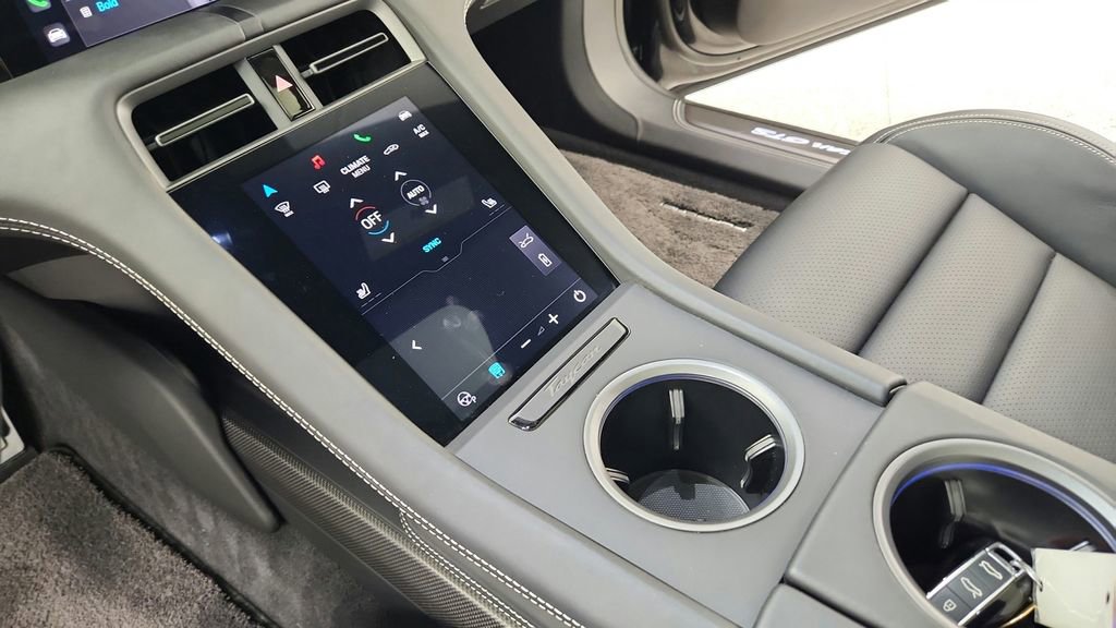 Used 2023 Porsche Taycan GTS image 21