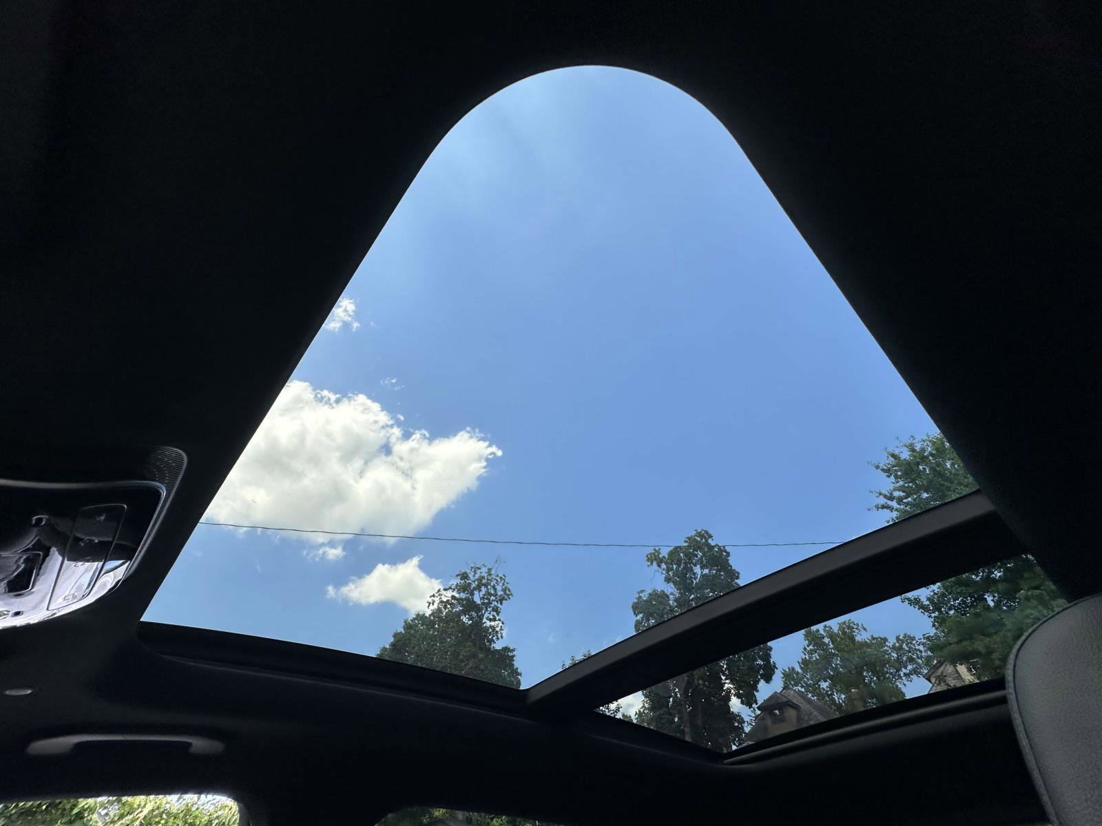 Used 2024 Mercedes-Benz GLC 300 4MATIC w/ AMG Line image 29