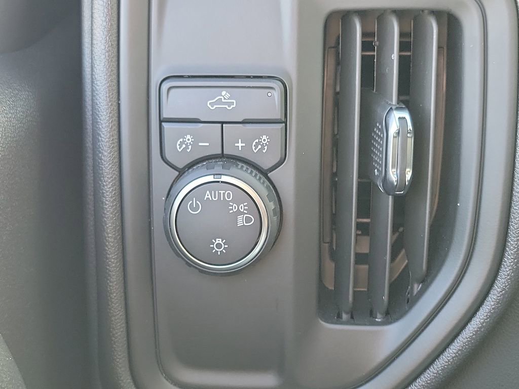 Used 2026 Chevrolet Silverado 1500 W/T w/ WT Value Package image 12