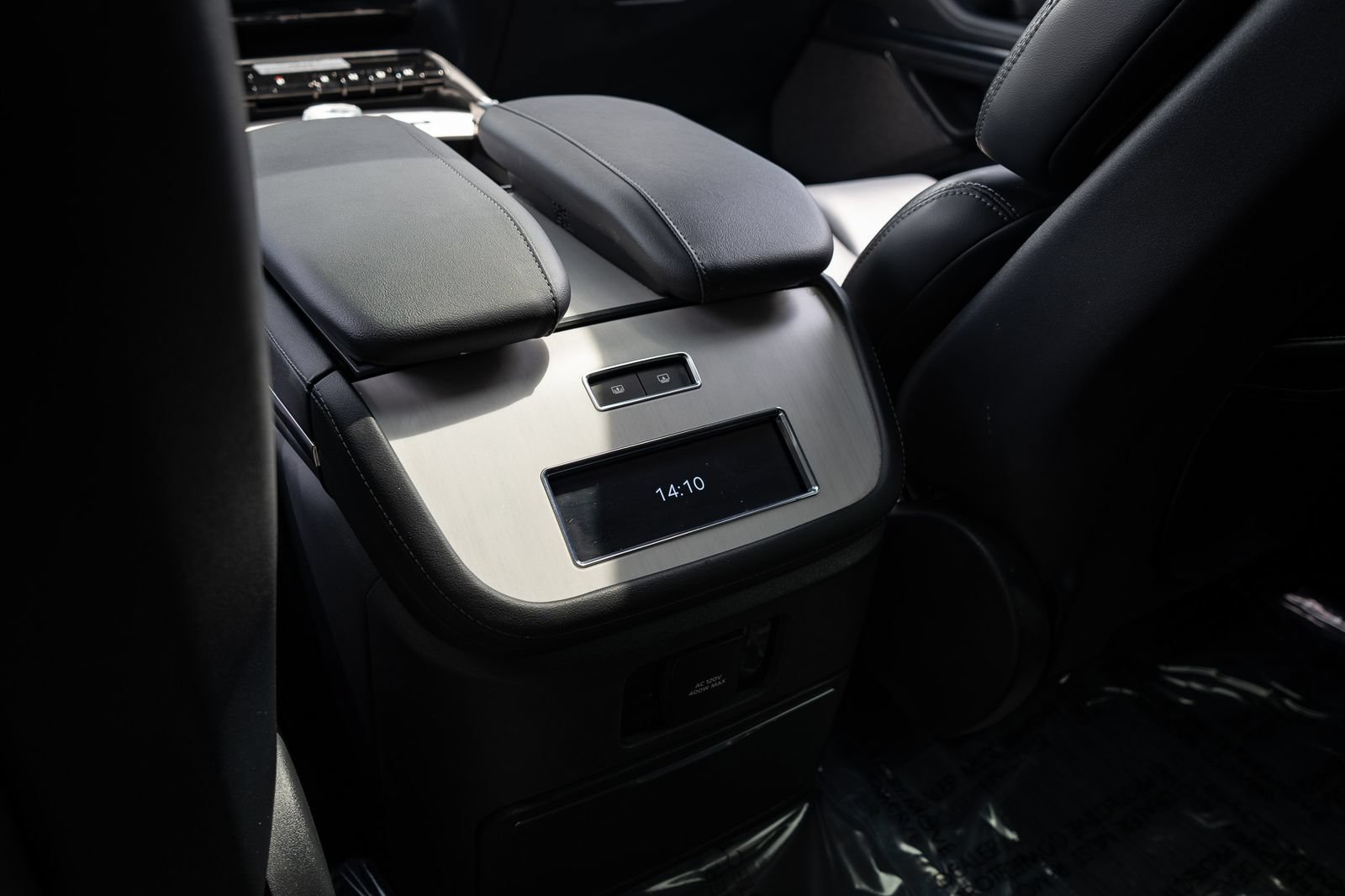 Used 2025 Lincoln Navigator L Reserve w/ Jet Appearance Package AWD/4WD image 38