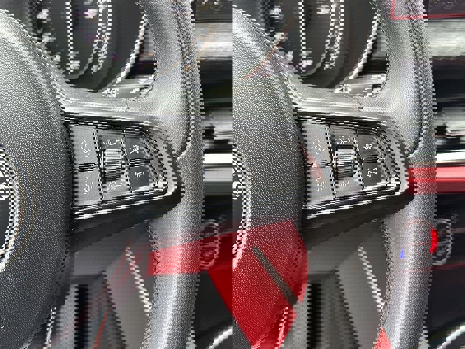 Used 2020 Alfa Romeo Stelvio w/ Nero Edizione image 24