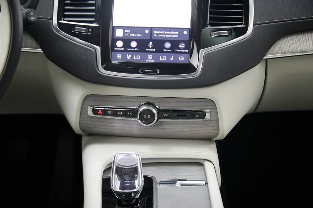 Certified 2024 Volvo XC90 T8 Ultimate w/ Protection Package Premier AWD/4WD image 32
