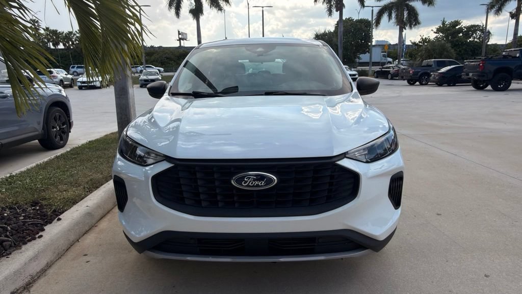 Used 2023 Ford Escape FWD image 3