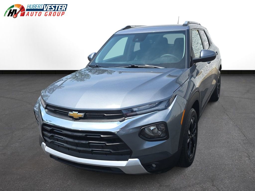 Used 2022 Chevrolet TrailBlazer LT FWD image 2