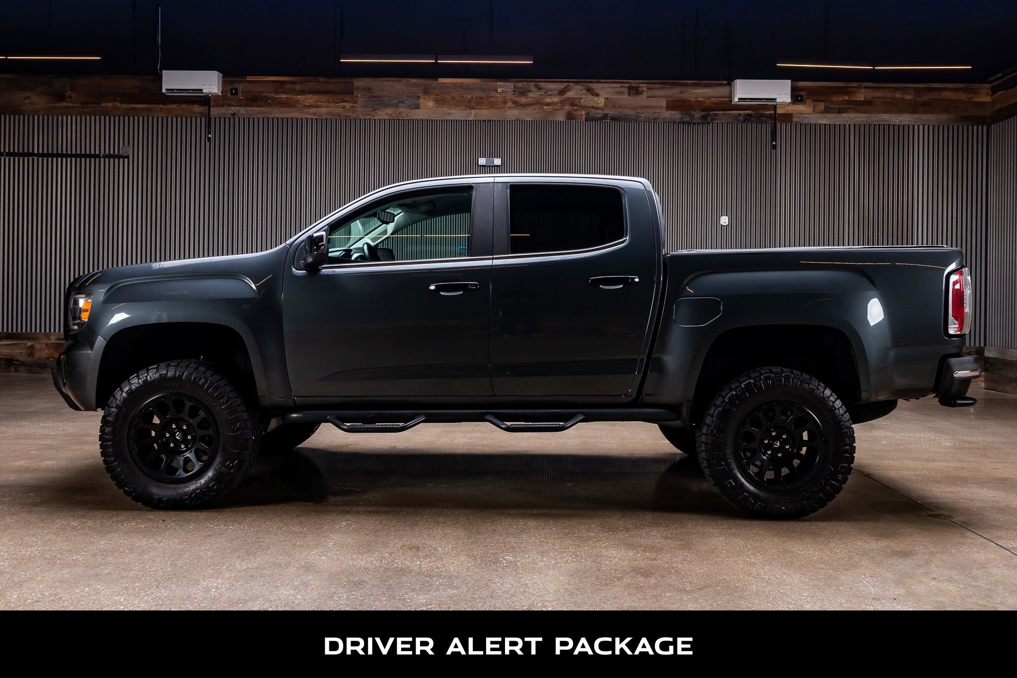 Used 2017 GMC Canyon SLT w/ Driver Alert Package AWD/4WD image 5