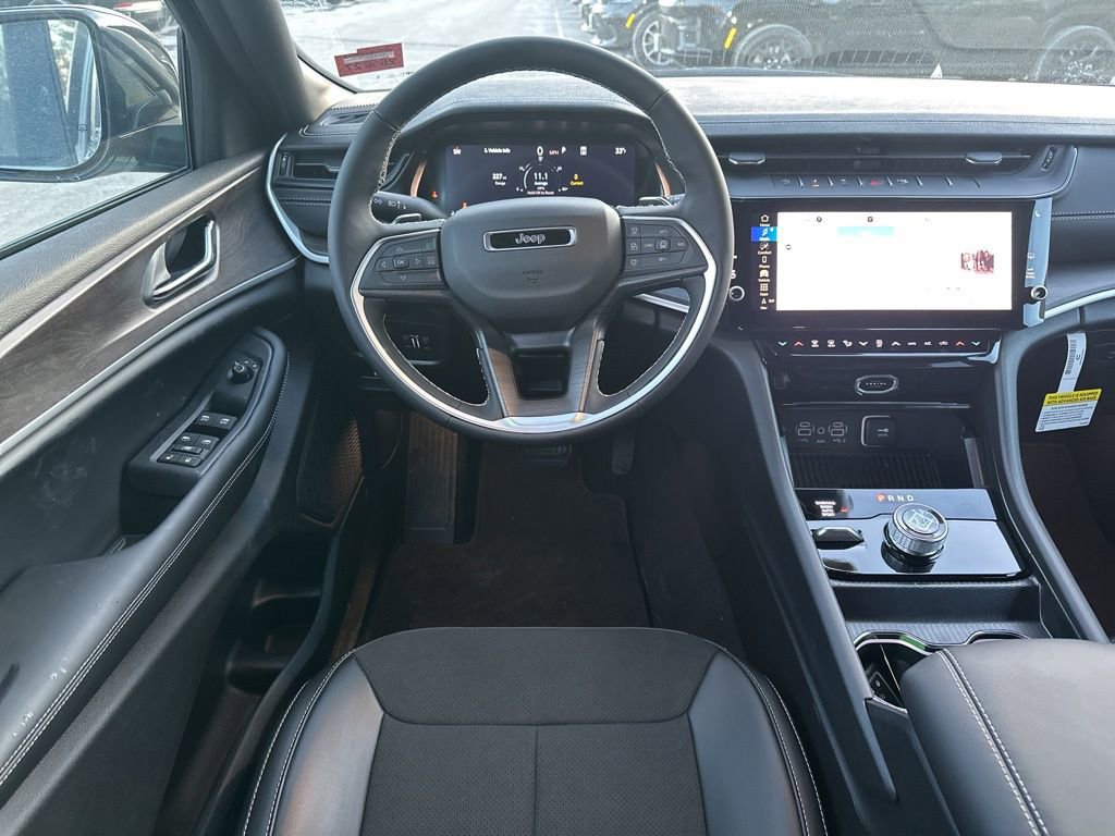 New 2026 Jeep Grand Cherokee Laredo image 13