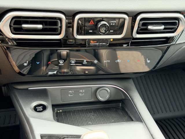 New 2026 Nissan Sentra SR w/ SR Premium Package FWD image 21