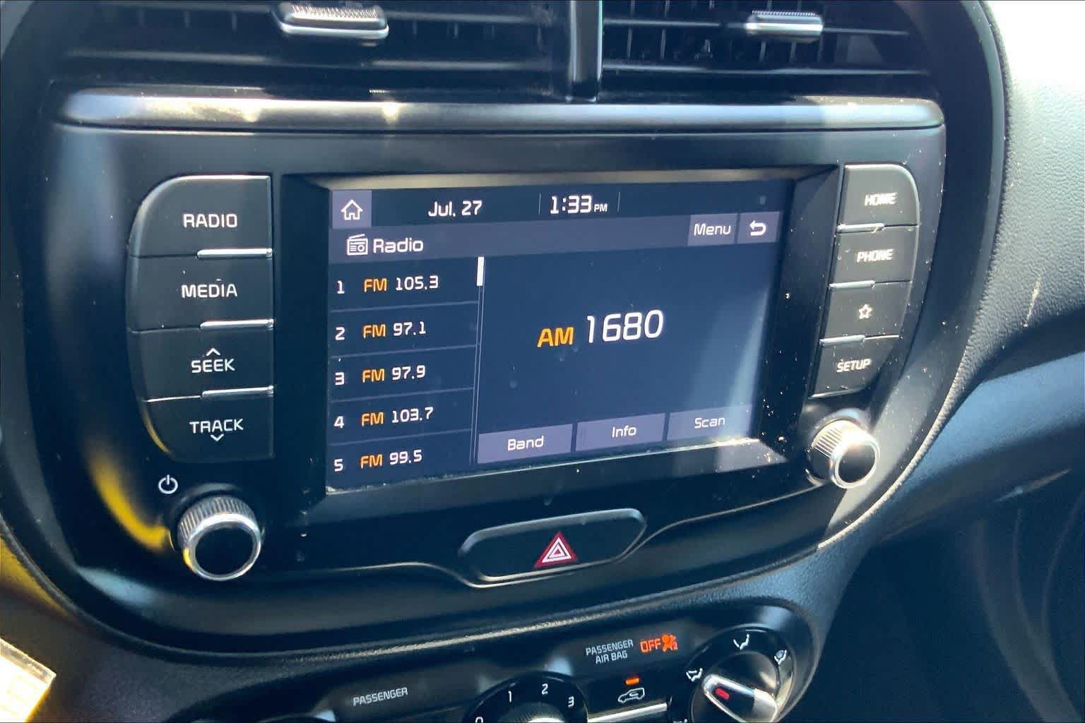 Used 2020 Kia Soul GT-Line FWD image 29