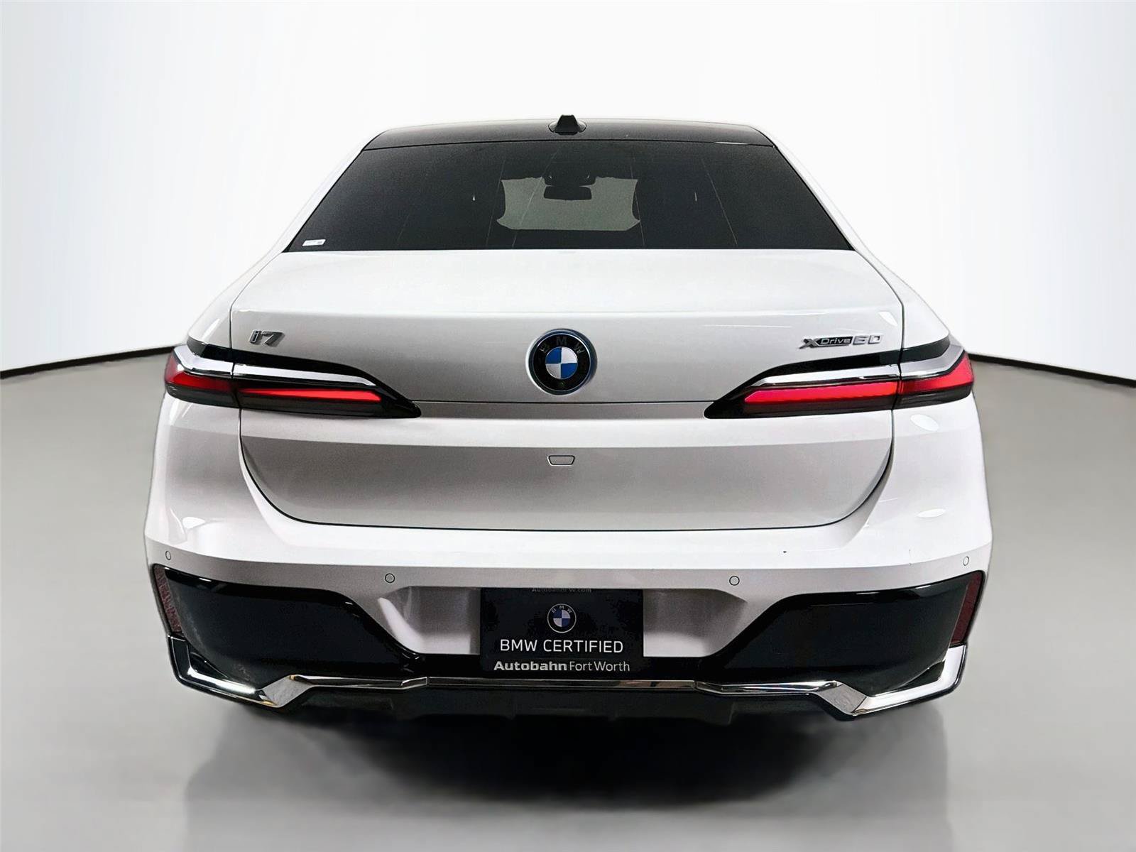 Used 2023 BMW i7 xDrive60 w/ Executive Package 2 AWD/4WD image 6