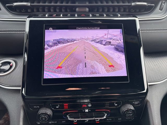 Used 2025 Jeep Grand Cherokee Laredo X w/ Luxury Tech Group I image 18