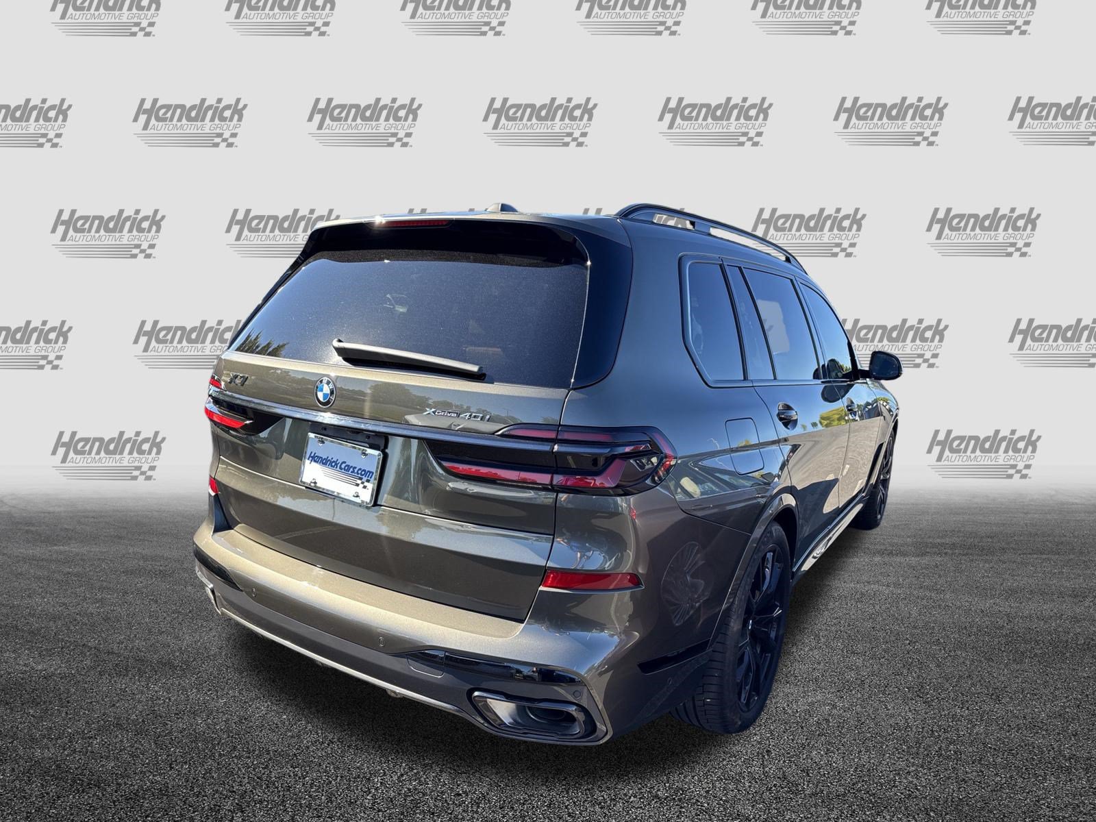 Certified 2025 BMW X7 xDrive40i w/ M Sport Package AWD/4WD image 10