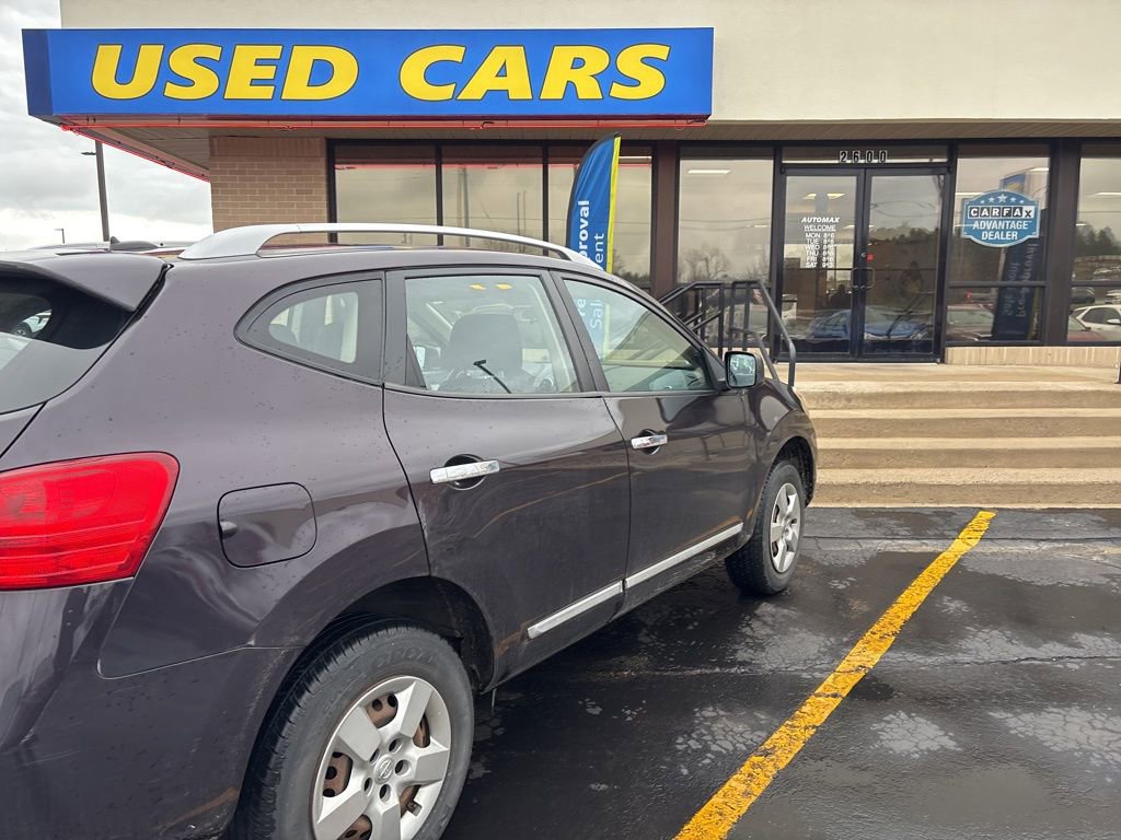 Used 2014 Nissan Rogue S w/ Convenience Package AWD/4WD image 3
