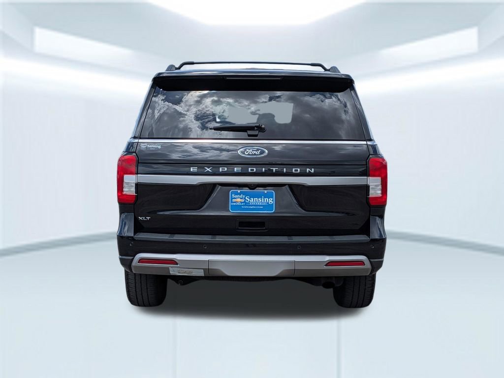 Used 2024 Ford Expedition XLT AWD/4WD image 5